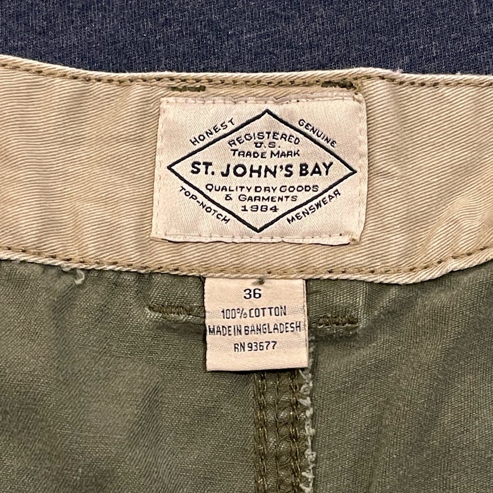 St John’s Bay Cargo Hiking Shorts (2) - Picture 3 of 8